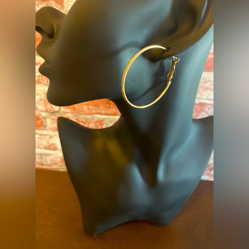 Classic Thin Gold Hoop Earrings - NEW!